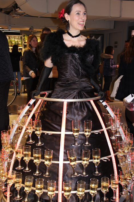 Robe a champagne – Tenue noire Robe à champagne - Sur Mesure Spectacles - Tenue noire