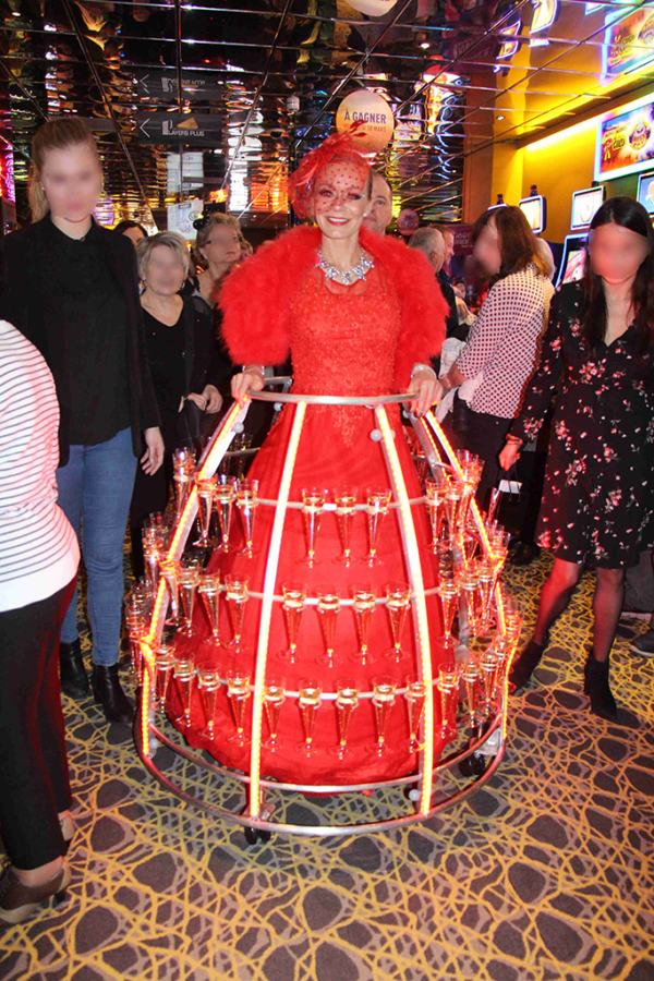 Robe à champagne tenue robe rouge - Agence Burrefly